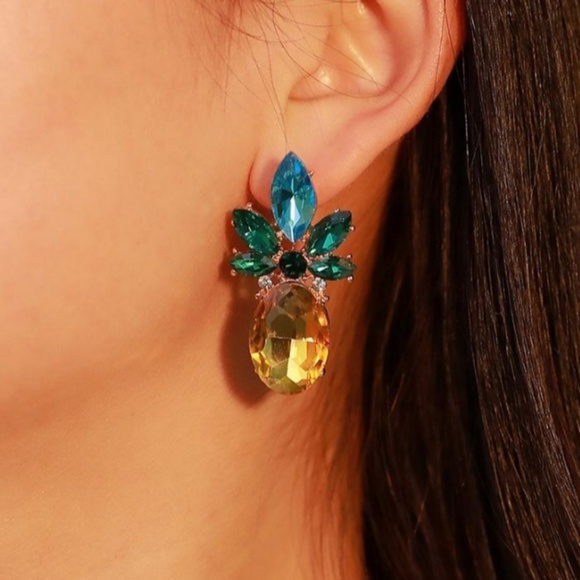 🌟🌟Pineapple Stud Earrings🌟🌟 Tropical - Picture 3 of 5